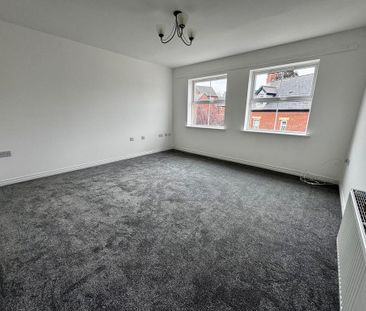 3 bedroom flat to rent - Photo 3