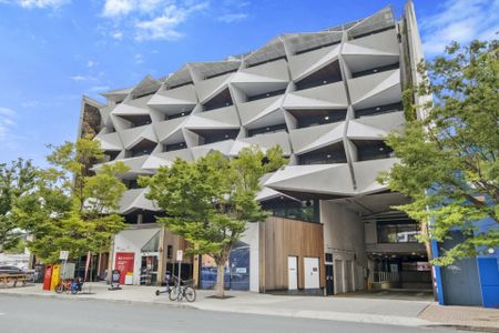 Yamaroshi, One Bed Plus Study! - Photo 4