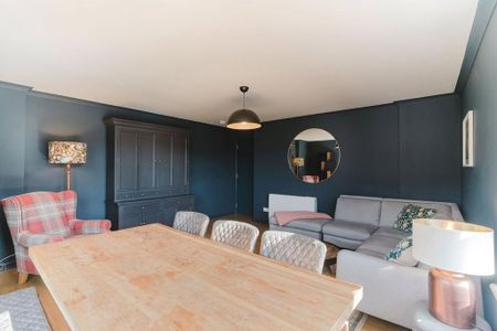 3 bedroom apartment to rent - Photo 2