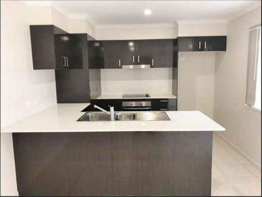 For Rent: Modern 3-Bedroom home in Morayfield - Photo 1