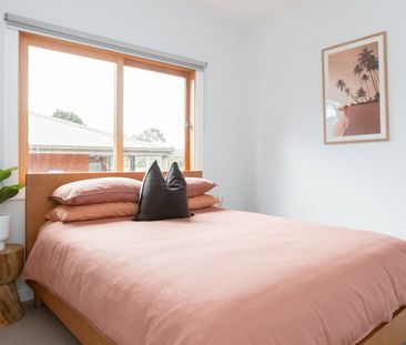 Spacious Unfurnished Family Home With Outdoor Entertaining Area & G... - Photo 5