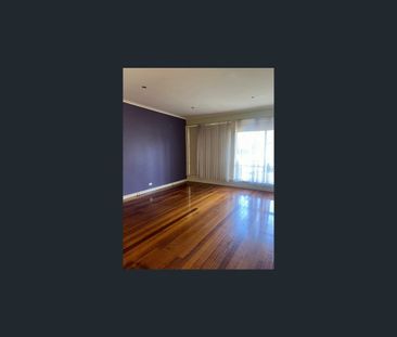 35 Whittaker Av, Laverton, Vic 3028 - Photo 2
