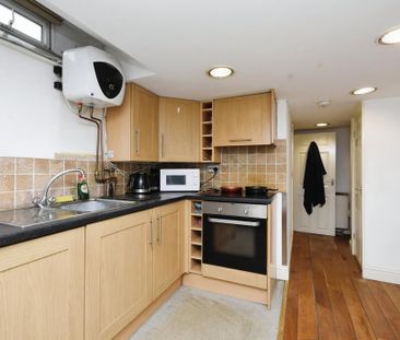 Studio to rent - Photo 5