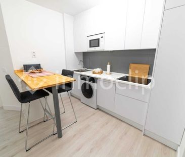 Piso de alquiler en Calle Norte, Salesas - Photo 6