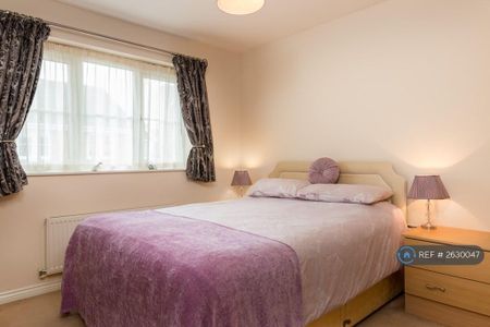 4 bedroom detached house to rent - Photo 5