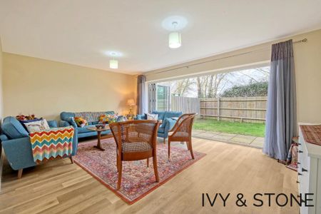 4 bedroom semi-detached house to rent - Photo 4