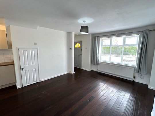 3 bedroom end of terrace house to rent - Photo 1