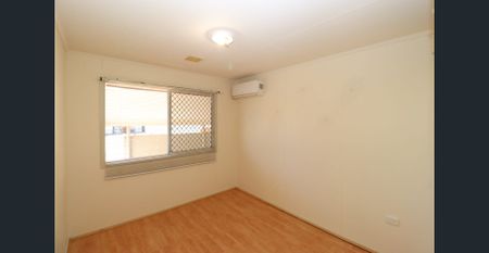 Sitting Rosey on Rosella - Photo 3