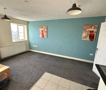 Carrholme Court, King Cross, Halifax, HX1 - Photo 1