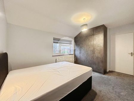 3 bedroom terraced house to rent - Photo 2