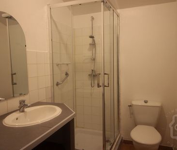 Location Appartement 3 pièces 57m² - Photo 2