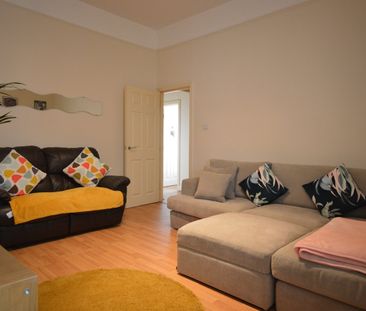Flat to rent - Lennard Road, Croydon, CR0 - Photo 4