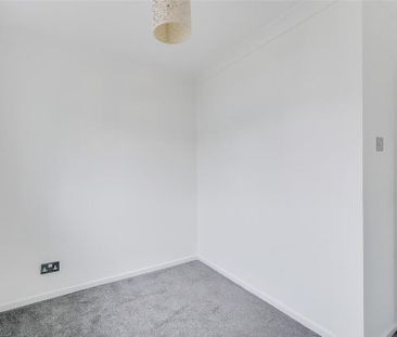 2 bedroom maisonette to rent - Photo 4