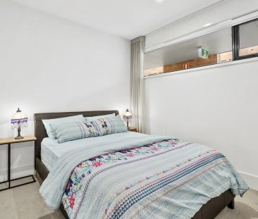 Modern Living on the Foreshore - Photo 1