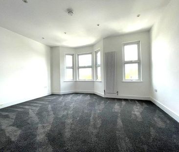 6 bedroom semi-detached house to rent - Photo 1