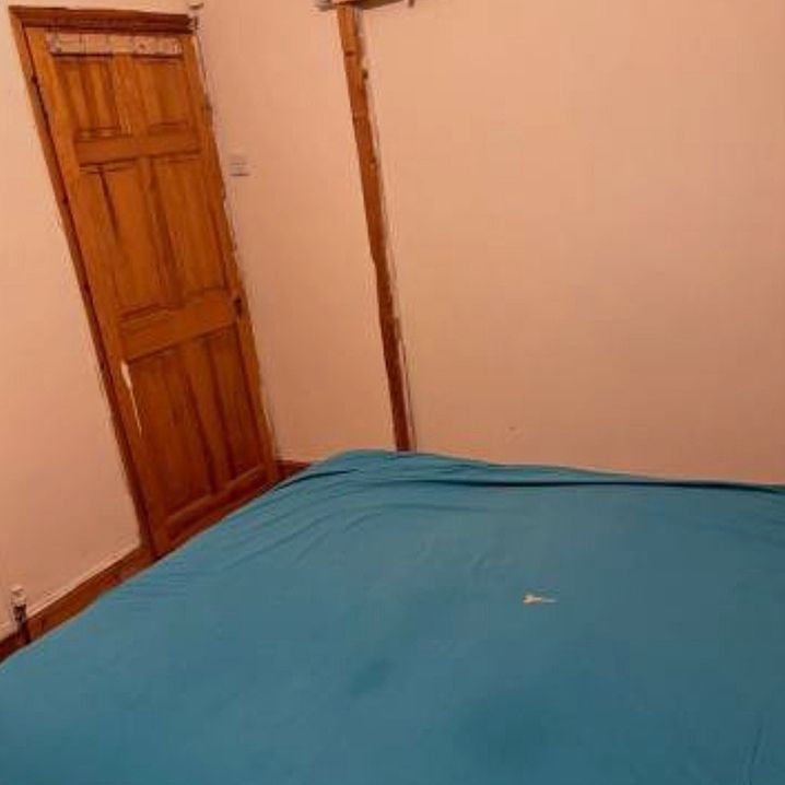 Room in a Shared House, Greenhill Road, M8 - Photo 1
