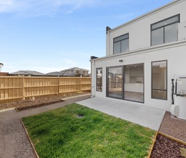 113 Prudence Parade, Point Cook VIC 3030 - House For Rent | Domain - Photo 4