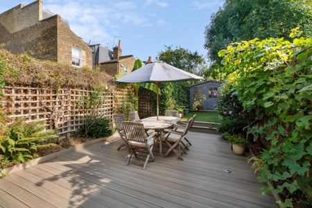 4 bedroom terraced house to rent - Photo 4