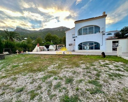 2 BEDROOM APARTMENT IN CALPE - Photo 3