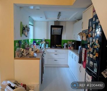 2 bedroom terraced house to rent - Photo 3