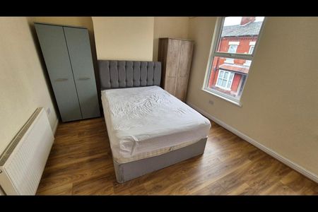 4 Bed Terraced House, Caythorpe Street, M14 - Photo 3