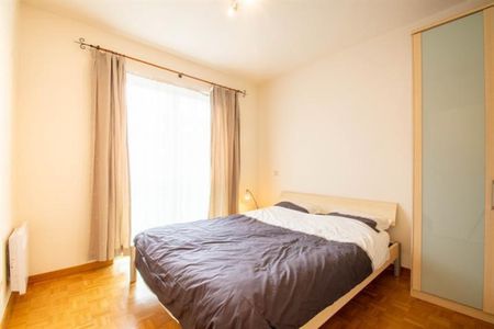 Dans un quartier calme et verdoyant de Stockel, appartement 2 chambres meublé - Photo 2