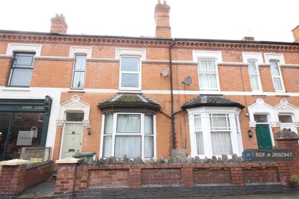 1 bedroom in a house share to rent - Photo 1