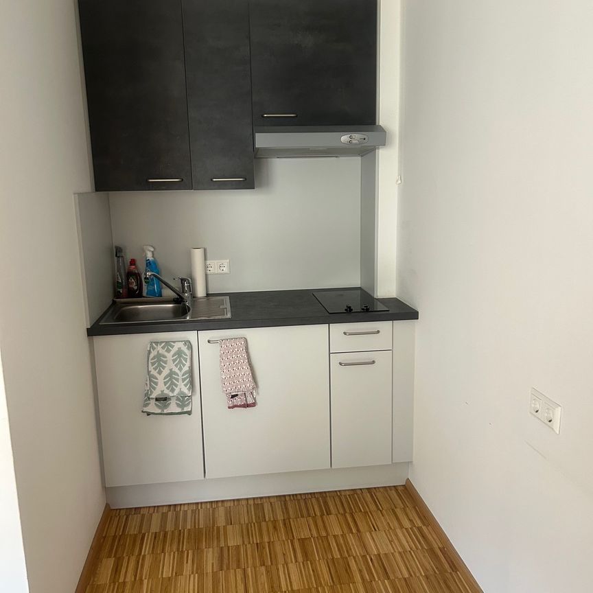 Schöne, kleine Wohnung im UNIVIERTEL - Foto 1
