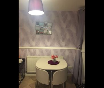 2 Bed Semi-Detached House, Windmill Avenue, M5 - Photo 5