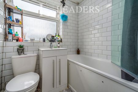 2 bedroom maisonette to rent Rivermill, Harlow, CM20 - Photo 5