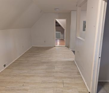 For Lease - 276 Hamilton Road Unit# UPPER, London East, Ontario - Photo 4