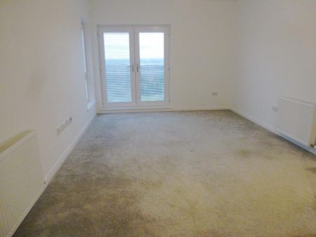 2 bedroom ground floor flat to rent - Photo 2