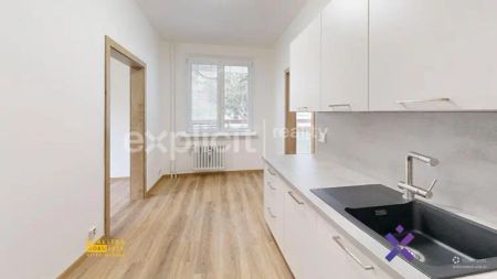 Pronájem bytu 3+1 89 m - Fotografie 3