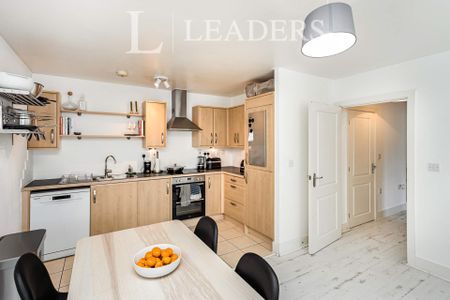 2 bedroom apartment to rent Middle Village, Haywards Heath, RH16 - Photo 5