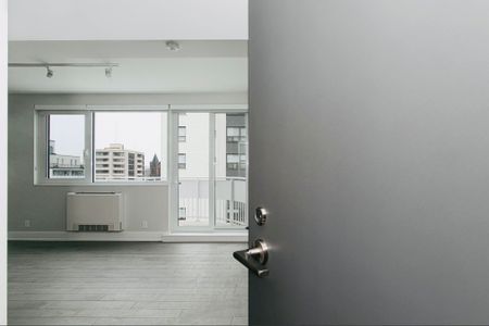 For Lease - 11 Walmer Road Unit# 403, Toronto, Ontario - Photo 4