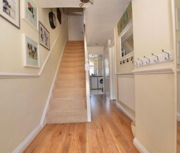 4 bedroom flat to rent - Photo 1