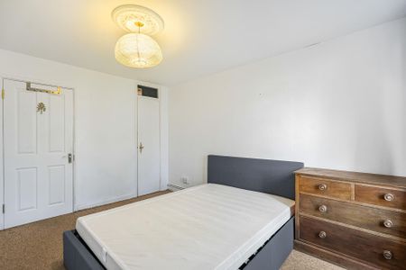 Boleyn Road - Photo 5