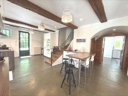 Location Maison 5 pièces 170m² CASSIS 13260 - Photo 4