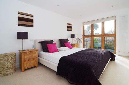 2 bedroom detached house to rent - Photo 2