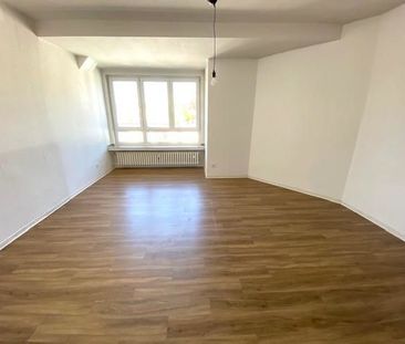 Ab sofort/Zum 01.01: Zentrale1-Zimmer-Wohnung mit EBK und modernem Bad - Photo 2