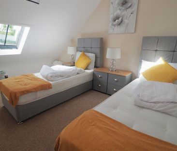 3 bedroom end of terrace house to rent - Photo 4