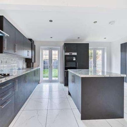 Birch Hill, Berkshire, RG12 - Photo 1