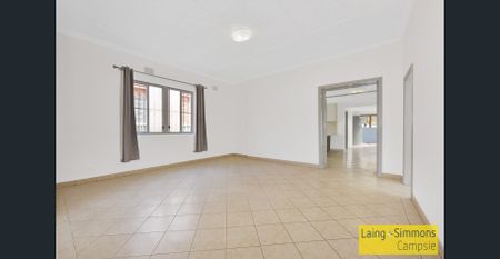 5 Bedroom Renovated House - Photo 2