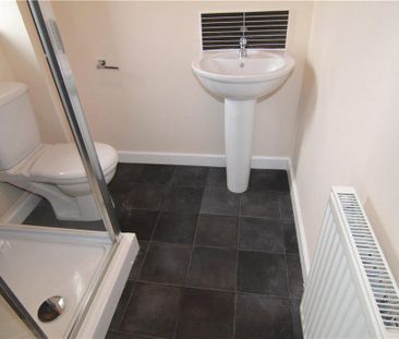 3 bedroom terraced house to rent - Photo 6