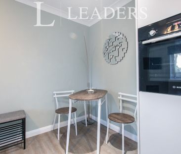 1 bedroom flat to rent Albert Road, Ferndown - Photo 6