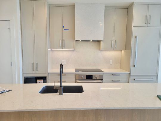 MOVALA: Brand New 2 Bdrm with Lakeview - Photo 1