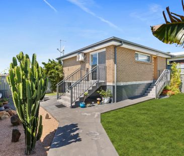 Furnished coastal abode - Photo 4