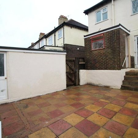 1 bedroom property to rent - Photo 4