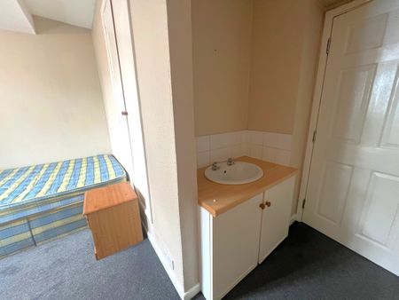 4 Bed End Terrace, Stokes Croft, BS1 - Photo 5