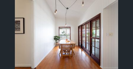 Quintessential Queenslander for the Whole Family - Photo 4